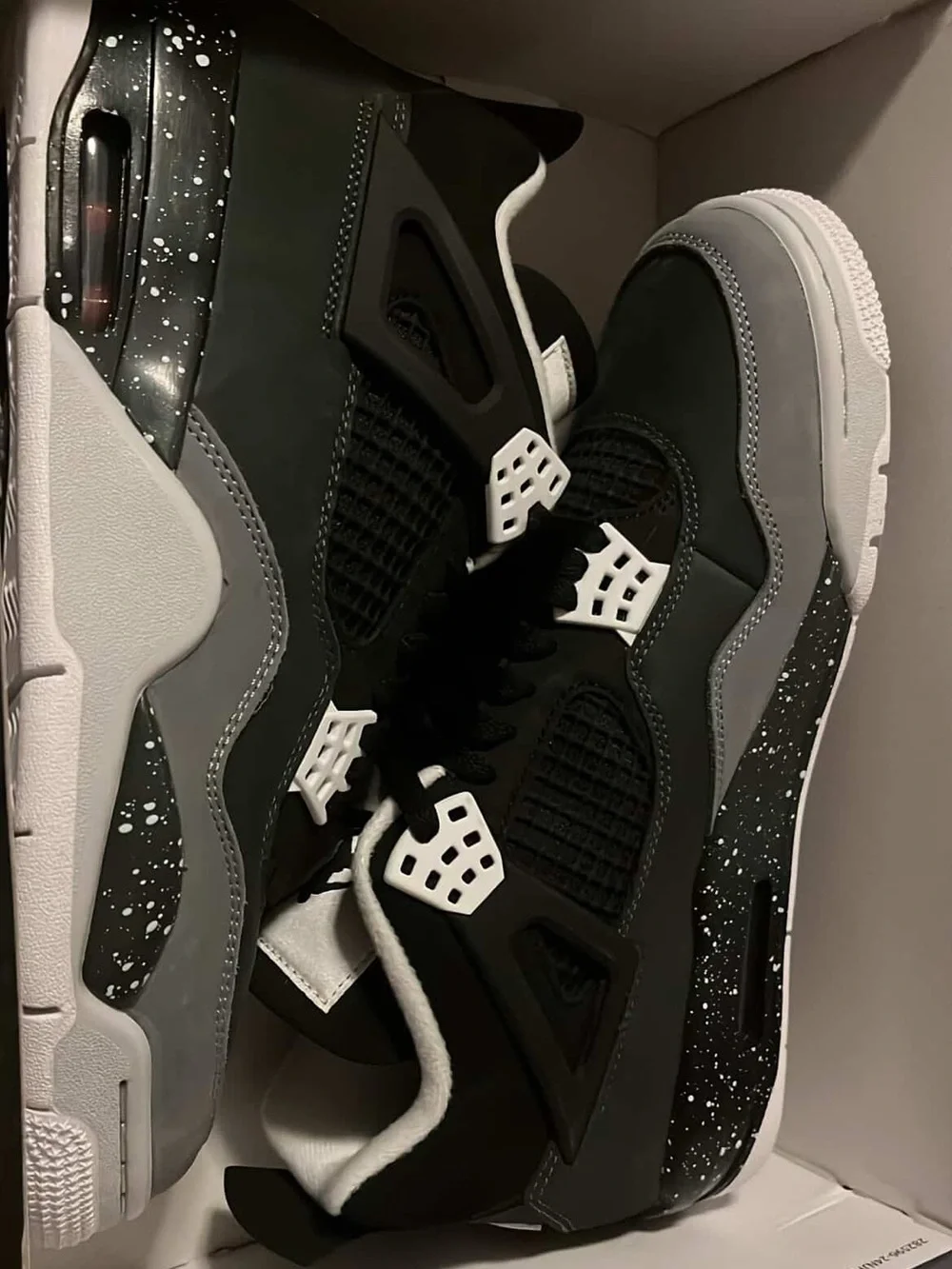 Jordan 4 fears size 9.5